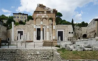 Северная Италия: Капитолий Юпитера, Юноны, Минервы