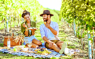 Тоскана приглашает туристов на пикник в винограднике
